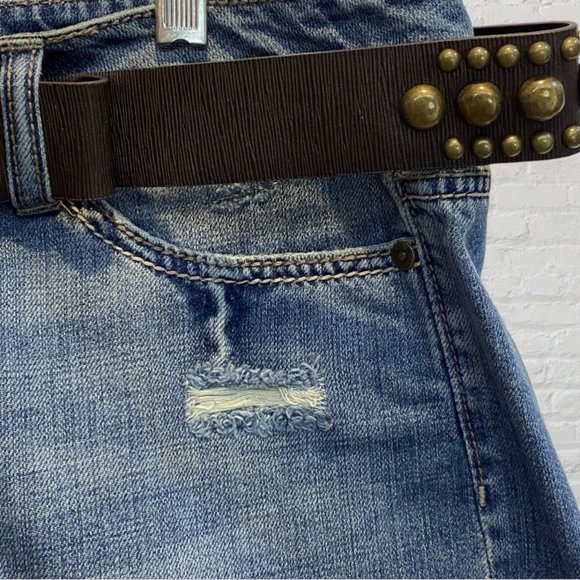 VINTAGE APT. 9 -- Short Shorts, Distressed Denim, Leather Stud Belt, Never Worn - Picture 4 of 14